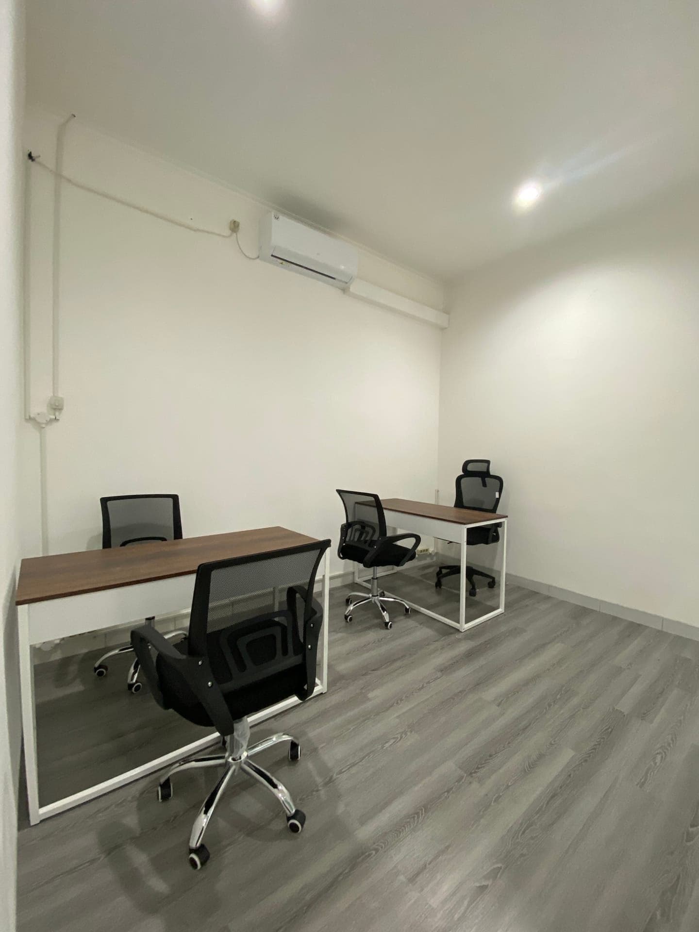 Private Office Room
